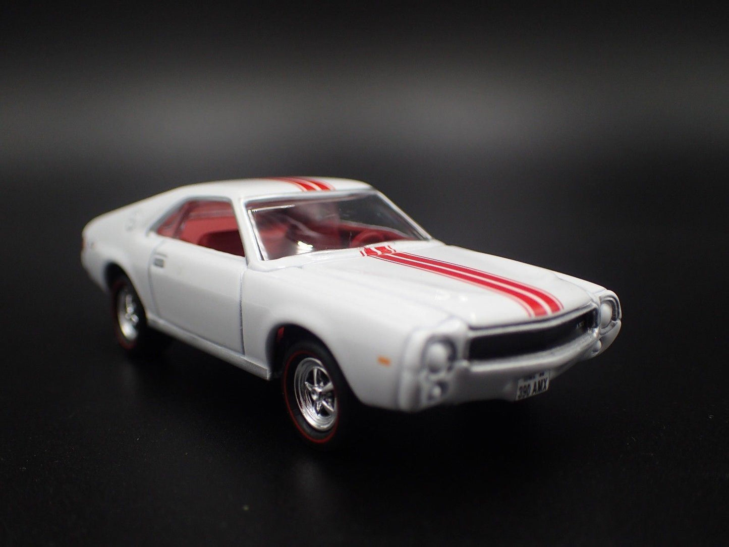 1969 69 AMC AMX WHITE 1/64 SCALE LIMITED COLLECTIBLE DIORAMA DIECAST MODEL CAR