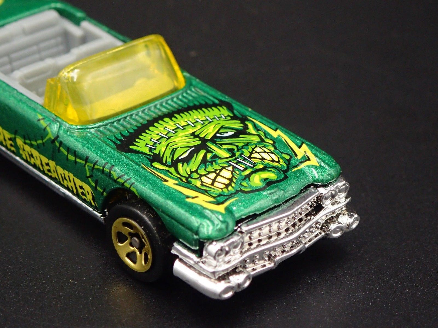 1959 59 CADILLAC CADDY CONVERTIBLE GREEN 1/64 SCALE DIORAMA DIECAST MODEL CAR