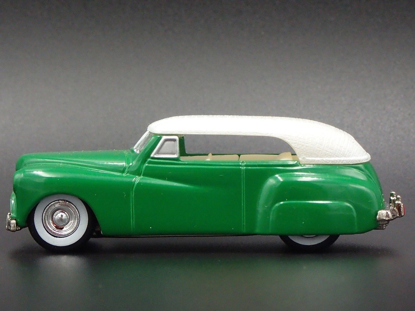 1941 41 PHAETON PHAEYTON GEORGE BARRIS CUSTOM GREEN 1/64 SCALE DIECAST MODEL CAR