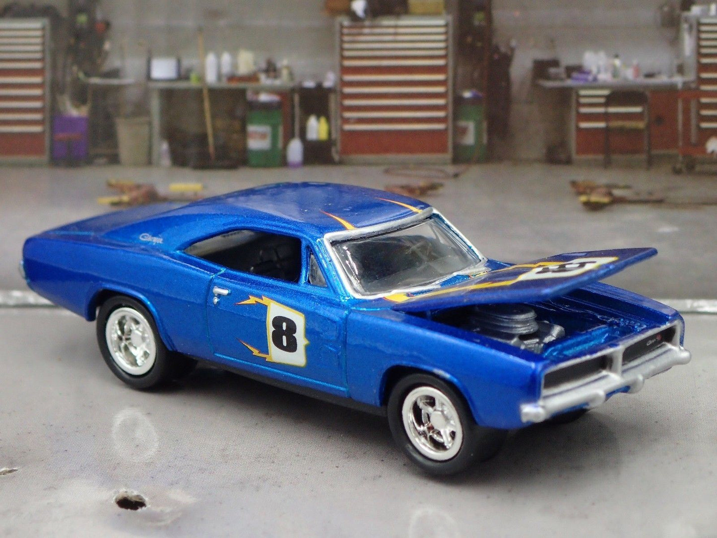 1969 69 DODGE CHARGER RT RARE 1:64 SCALE COLLECTIBLE DIORAMA DIECAST MODEL CAR