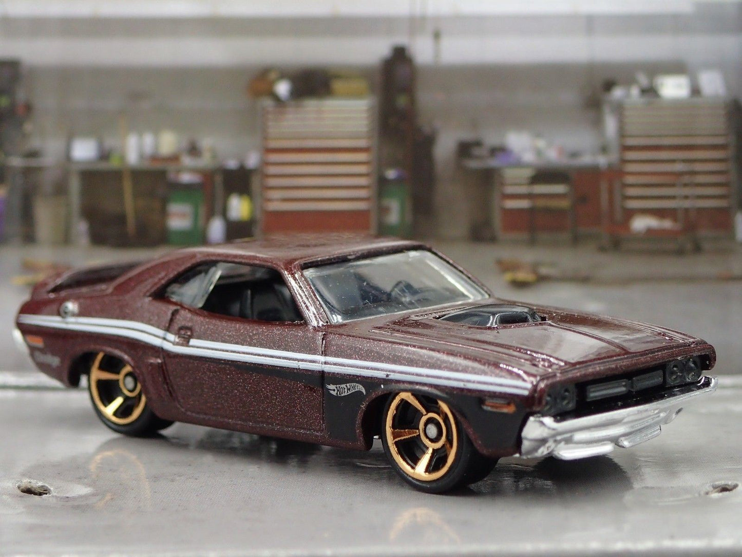 1971 71 DODGE CHALLENGER RARE 1:64 SCALE CHALLENGER DIORAMA DIECAST MODEL CAR