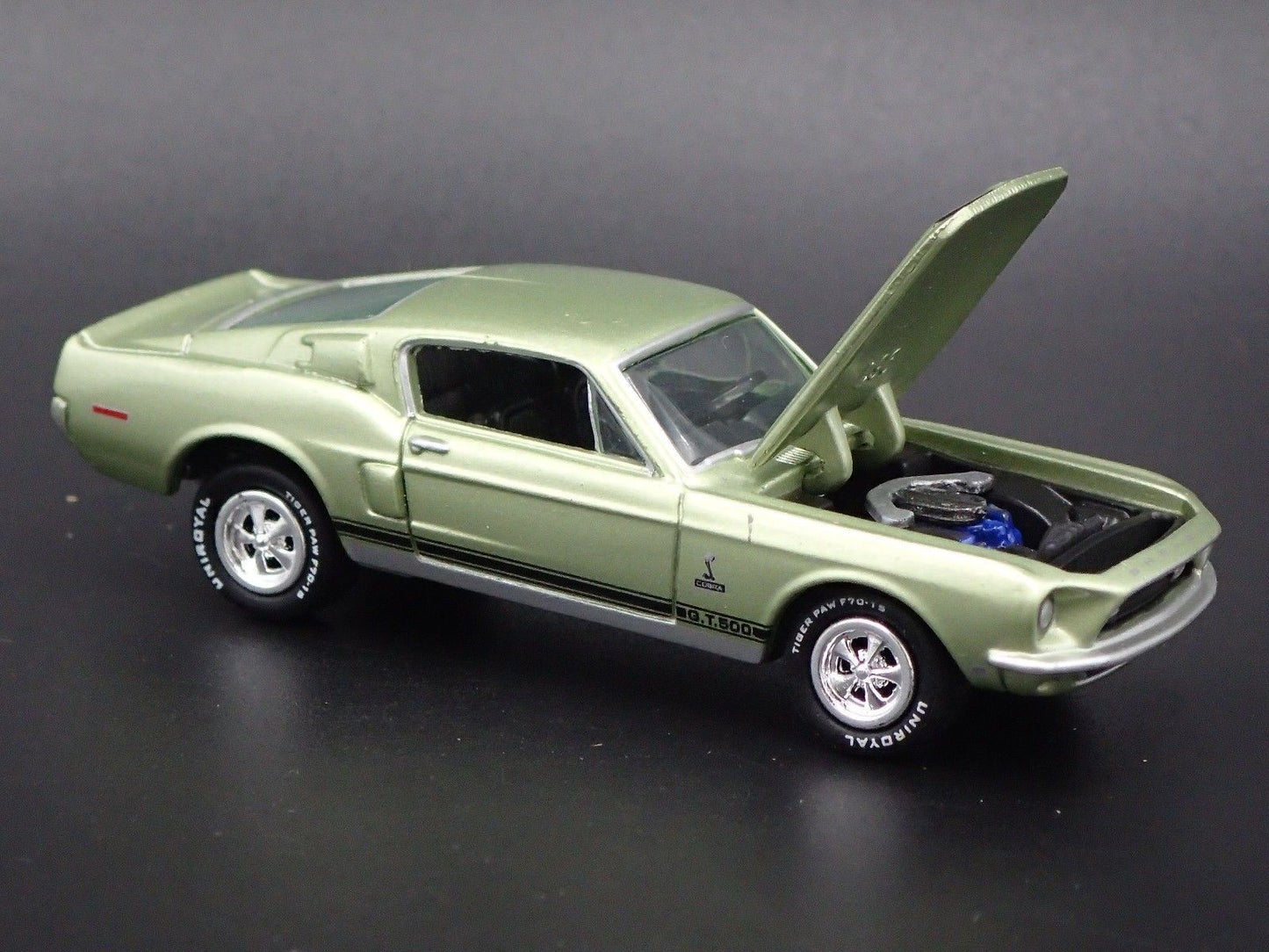 1968 68 FORD MUSTANG SHELBY GT500 GREEN 1:64 SCALE DIORAMA DIECAST MODEL CAR