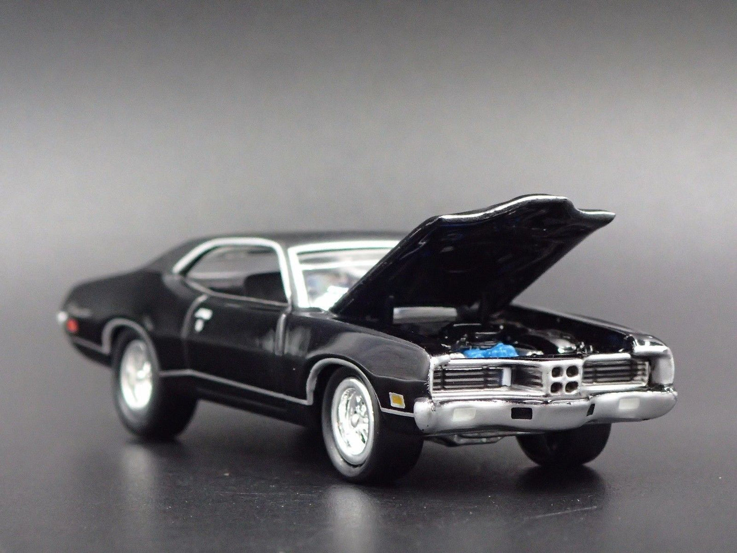1970 70 MERCURY CYCLONE GT BLK 1:64 SCALE COLLECTIBLE DIORAMA DIECAST MODEL CAR