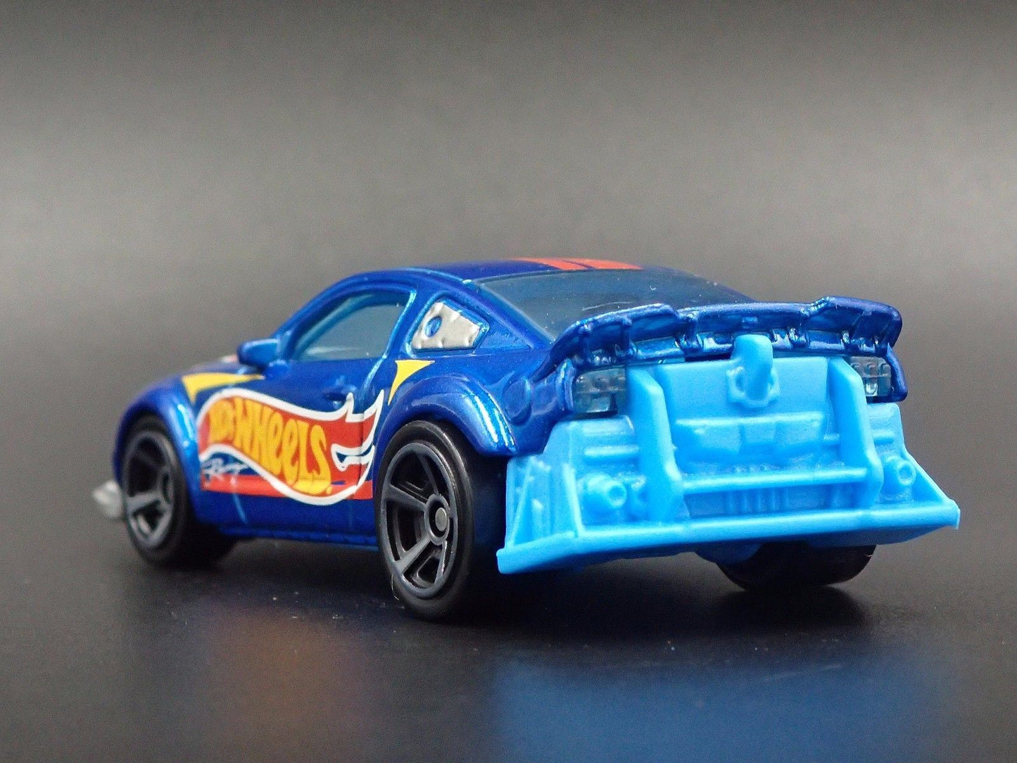 2005- 2009 FORD MUSTANG GT BLUE RARE 1:64 SCALE COLLECTIBLE DIECAST MODEL CAR