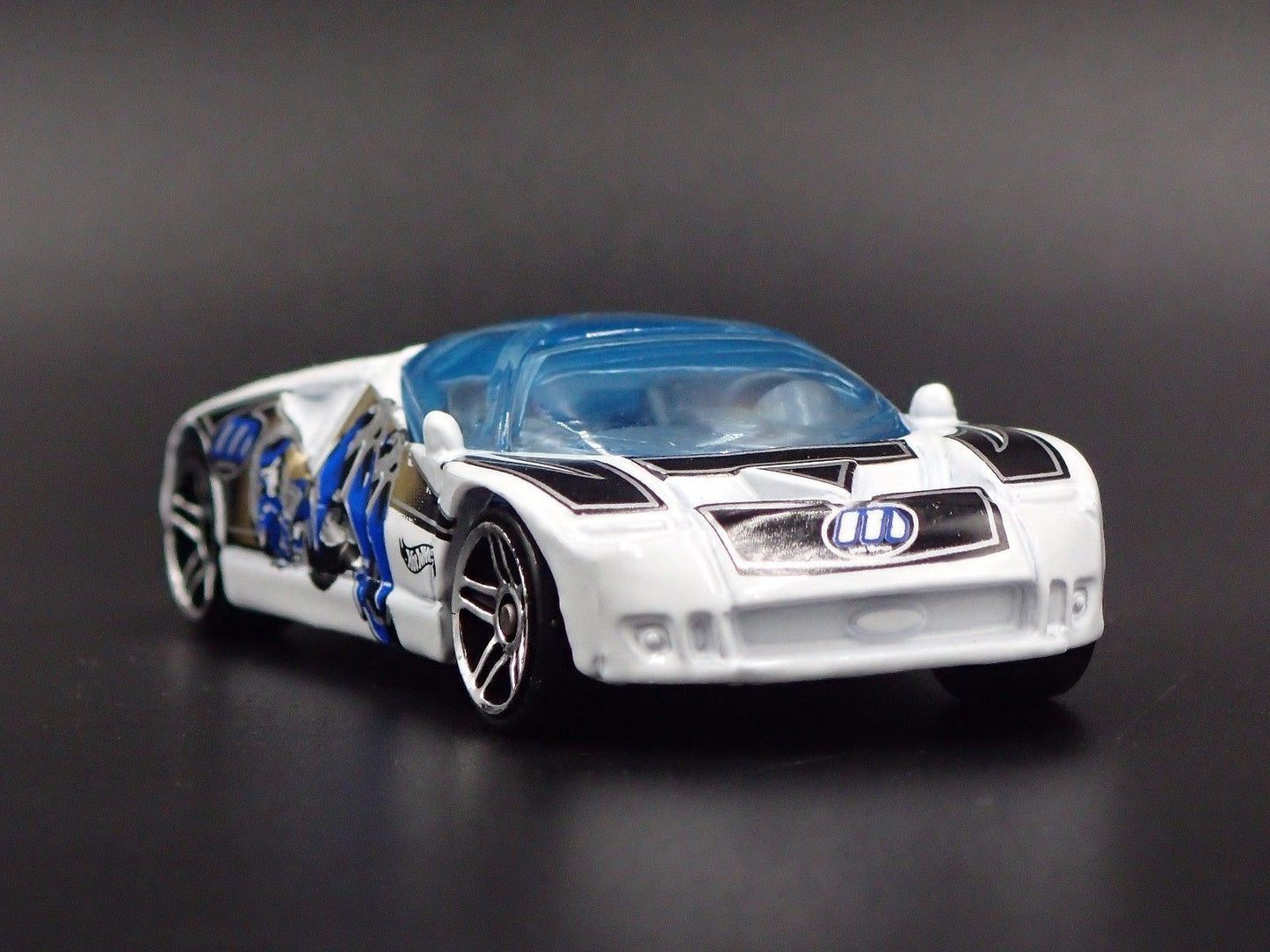 1995 95 FORD GT90 PROTOTYPE CONCEPT CAR WHITE 1:64 SCALE DIECAST MODEL CAR