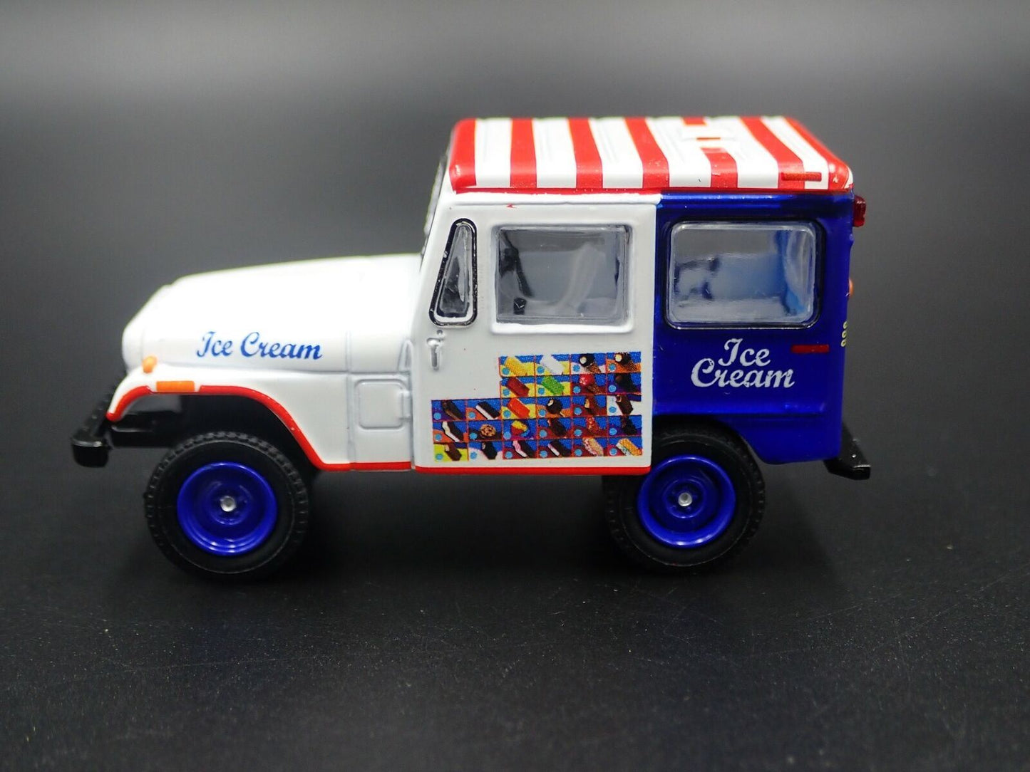 1975 75 JEEP DJ5 ICE CREAM DELIVERY TRUCK 1/64 SCALE DIORAMA DIECAST MODEL CAR