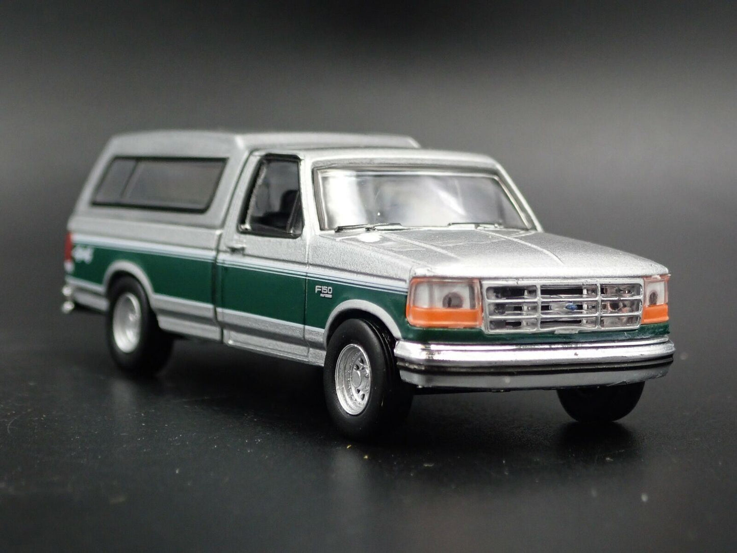 1996 96 FORD F150 XLT PICKUP TRUCK W/ HITCH 1:64 SCALE DIORAMA DIECAST MODEL CAR