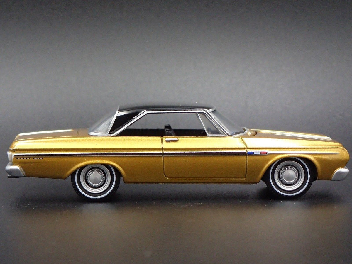 1964 64 PLYMOUTH FURY SPORT GOLD 1/64 SCALE COLLECTIBLE DIECAST MODEL CAR