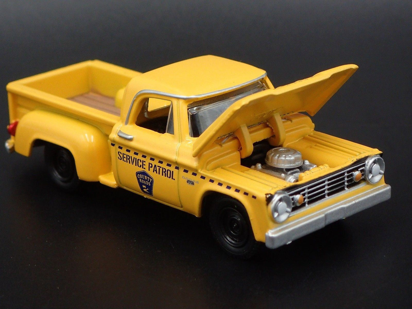 1965 65 DODGE D100 STEPSIDE TRUCK COUNTY SERVICE 1/64 SCALE DIECAST MODEL CAR