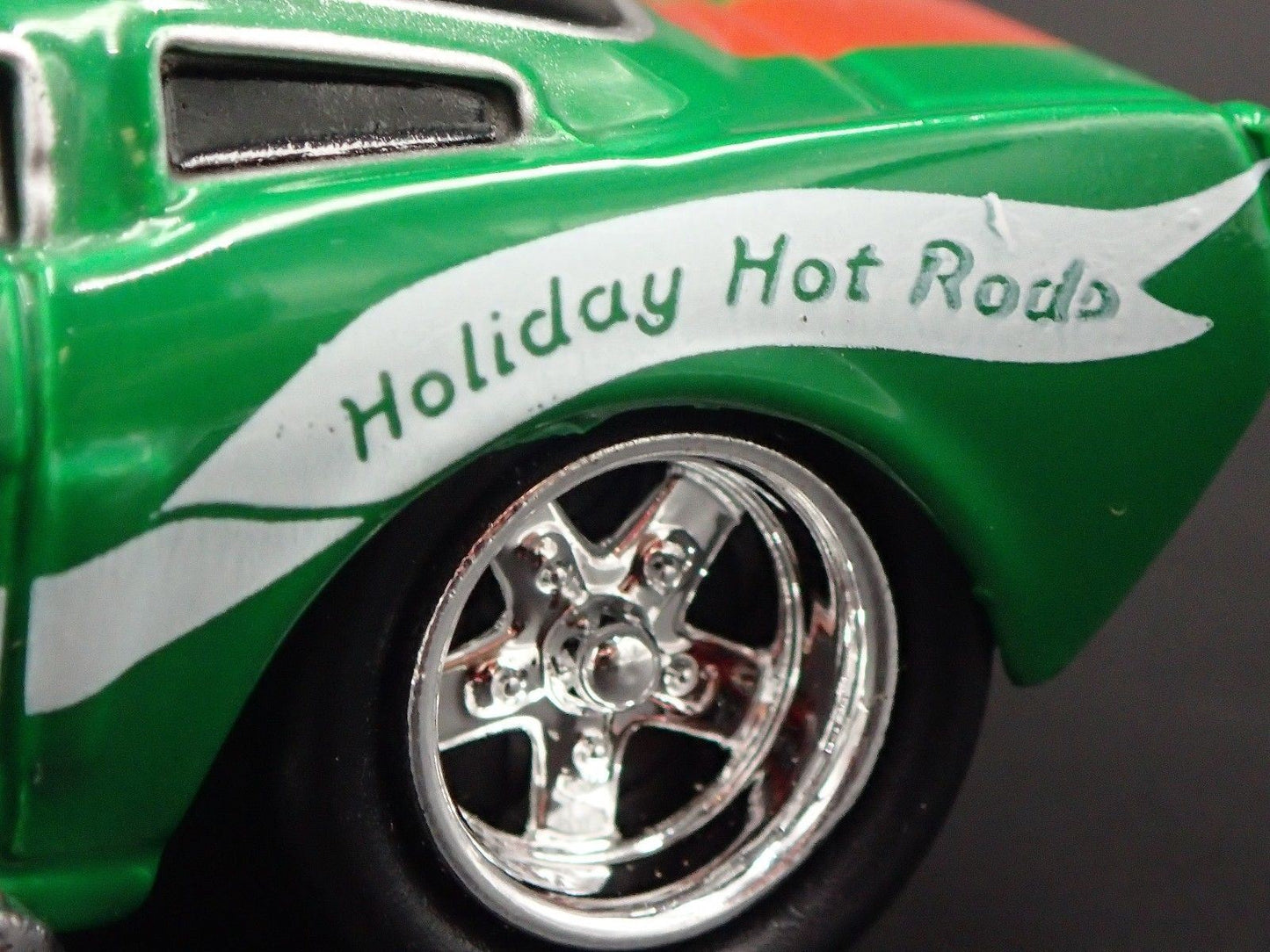 1966 66 FORD MUSTANG FASTBACK 1:64 SCALE COLLECTIBLE DIORAMA DIECAST MODEL CAR