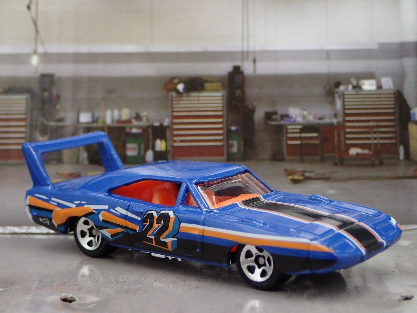 1969 69 DODGE CHARGER DAYTONA BLUE 1/64 SCALE COLLECTIBLE DIECAST MODEL CAR