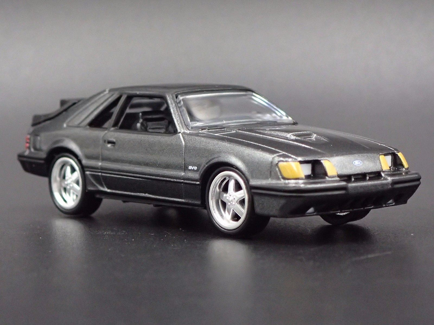1984 84 FORD MUSTANG SVO FOX BODY GRAY 1/64 SCALE DIORAMA DIECAST MODEL CAR