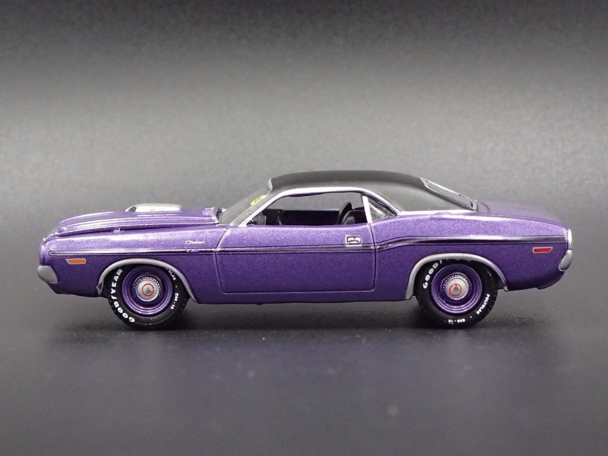 1970 70 DODGE CHALLENGER R/T HEMI PURPLE 1:64 SCALE COLLECTIBLE DIECAST MODEL CAR