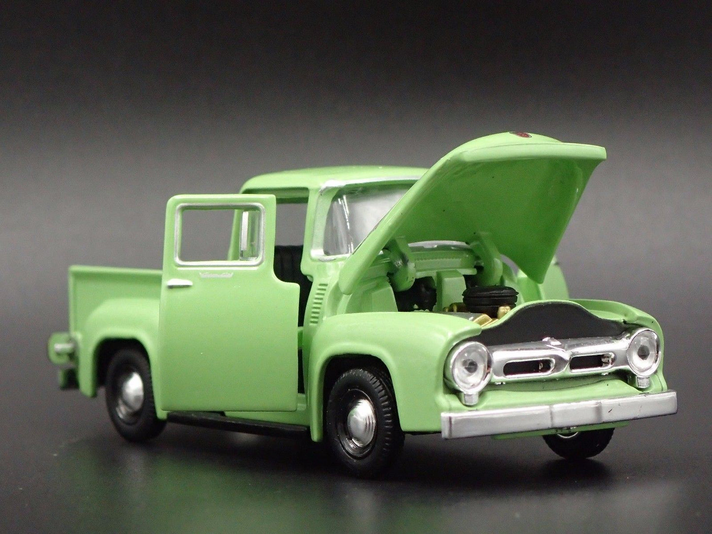 1956 56 FORD F100 PICKUP TRUCK 1:64 SCALE COLLECTIBLE DIORAMA DIECAST MODEL CAR