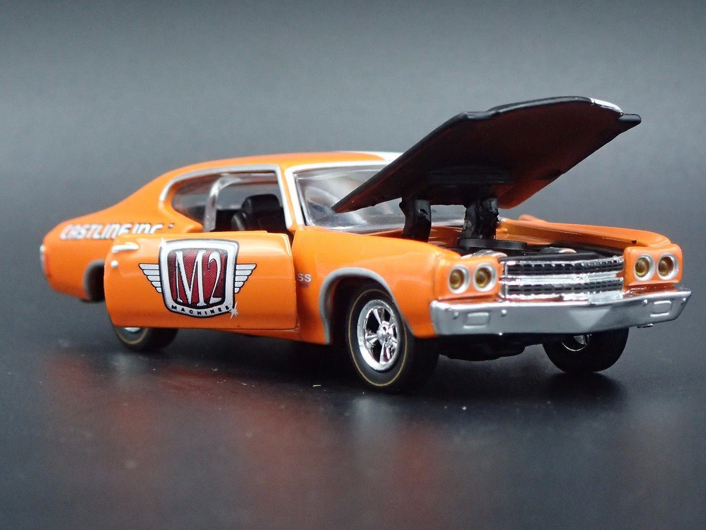1970 70 CHEVY CHEVROLET CHEVELLE SS ORANGE 1:64 SCALE DIORAMA DIECAST MODEL CAR