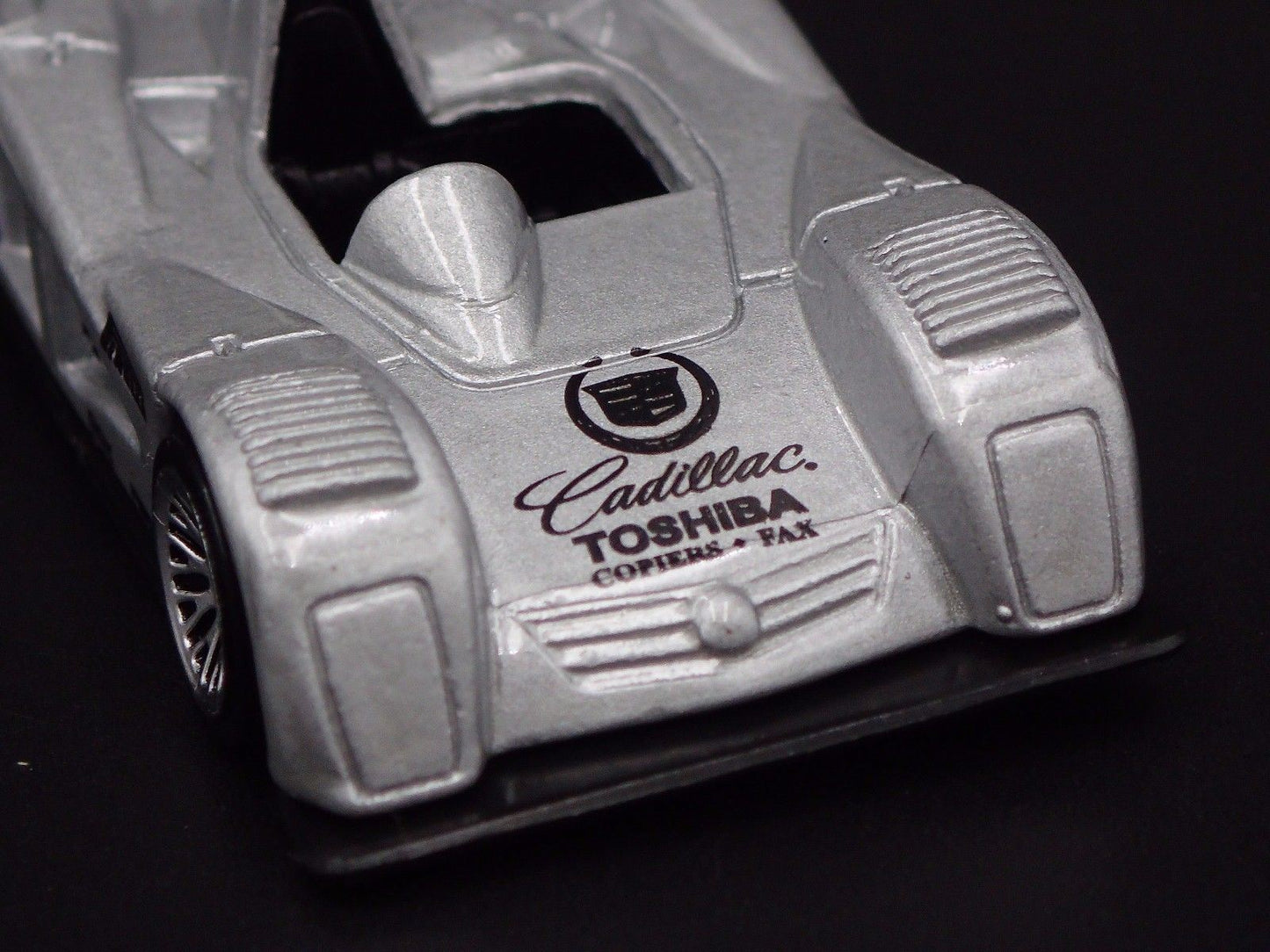 CADILLAC CADDY LMP RACE CAR 1:64 SCALE COLLECTIBLE DIORAMA DIECAST MODEL CAR