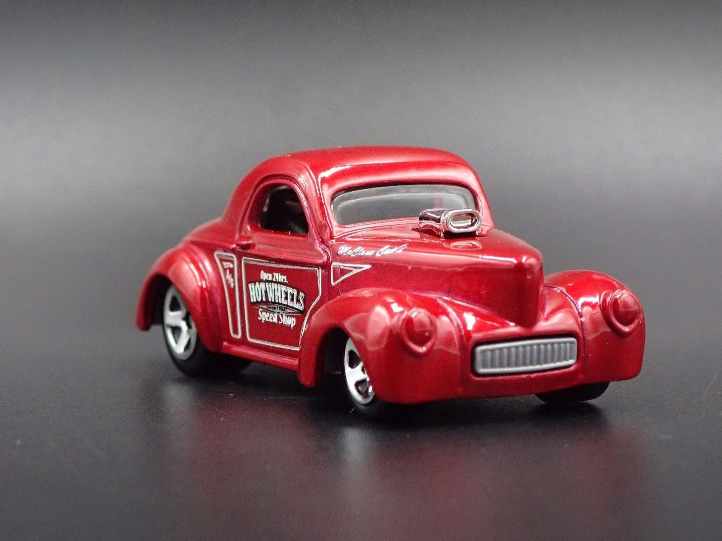 1941 41 WILLYS COUPE RED RARE 1:64 COLLECTIBLE DIORAMA DIECAST MODEL CAR