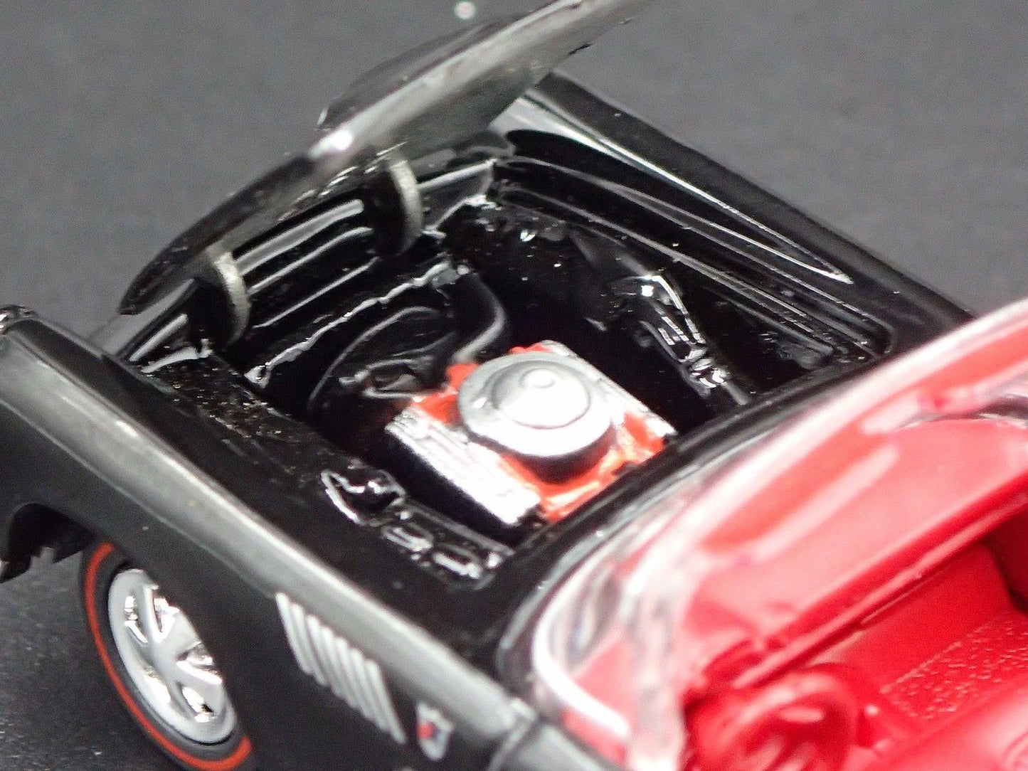 1956 56 FORD THUNDERBIRD TBIRD CONVERTIBLE 1:64 SCALE DIORAMA DIECAST MODEL CAR