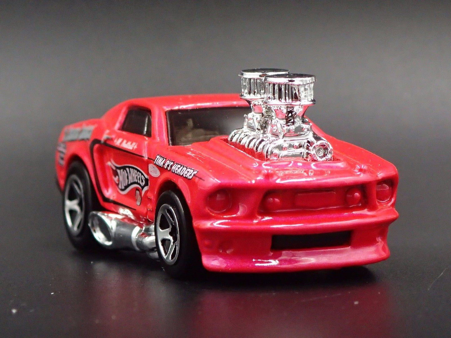 1968 68 FORD MUSTANG FASTBACK BLOWN ENGINE 1:64 SCALE DIORAMA DIECAST MODEL CAR