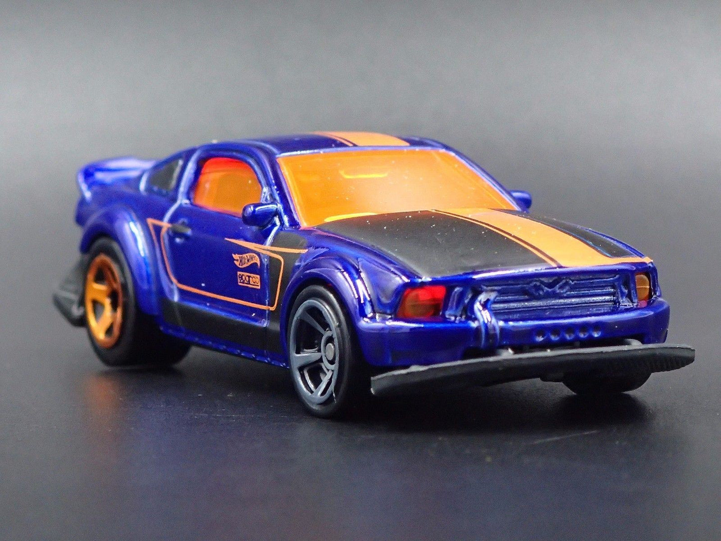 2005- 2009 FORD MUSTANG GT BLUE RARE 1:64 SCALE COLLECTIBLE DIECAST MODEL CAR