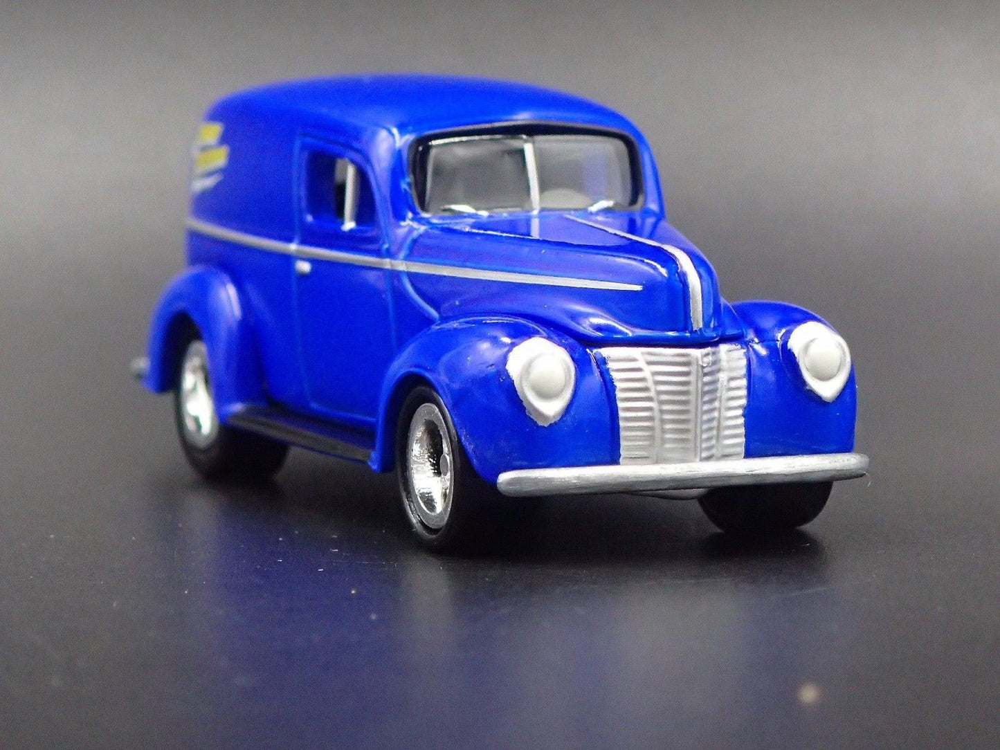 1940 40 FORD SEDAN DELIVERY BLUE 1:64 SCALE COLLECTIBLE DIECAST MODEL CAR
