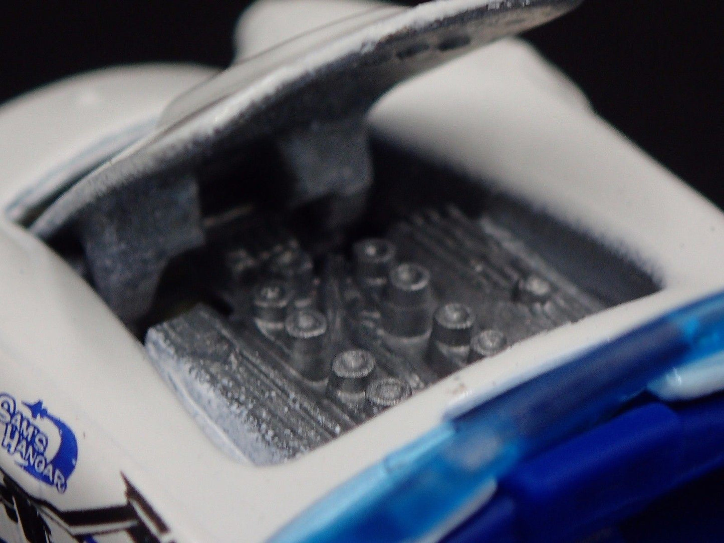 1965 65 SHELBY COBRA 427 S/C WHITE 1:64 SCALE COLLECTIBLE DIECAST MODEL CAR