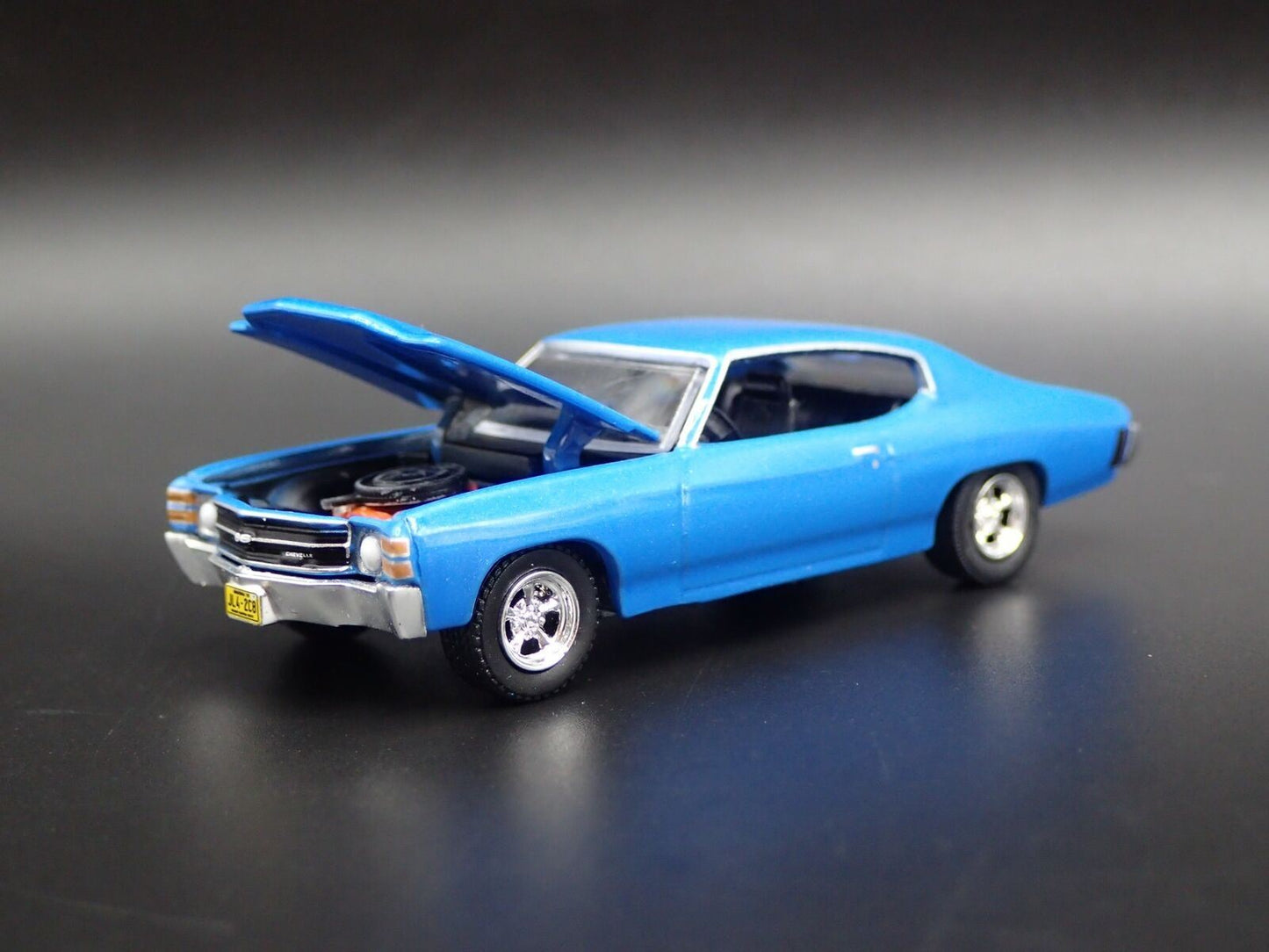 1971 71 CHEVY CHEVROLET CHEVELLE SS BLUE 1:64 SCALE DIORAMA DIECAST MODEL CAR
