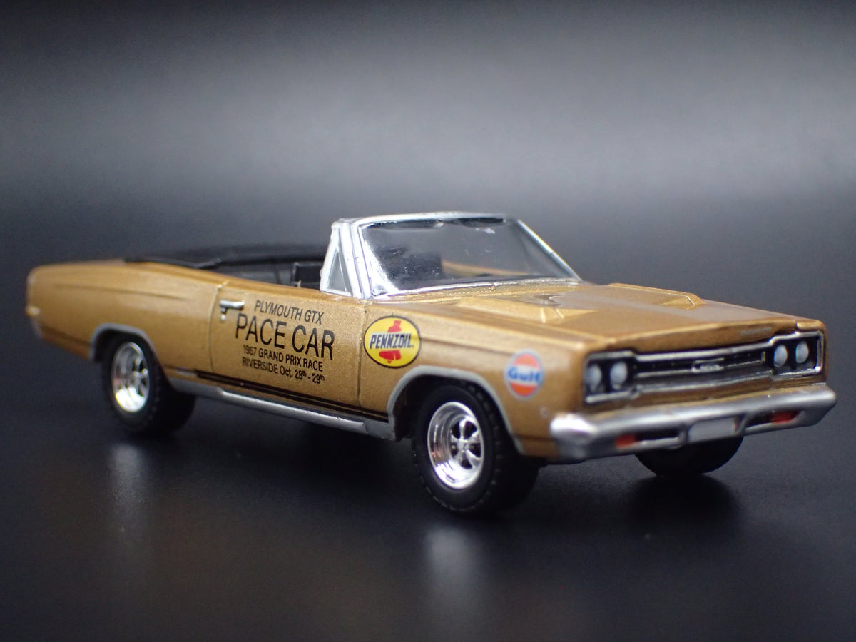 1968 68 PLYMOUTH GTX 1967 TIMES GRAND PRIX 1:64 SCALE DIECAST MODEL CAR