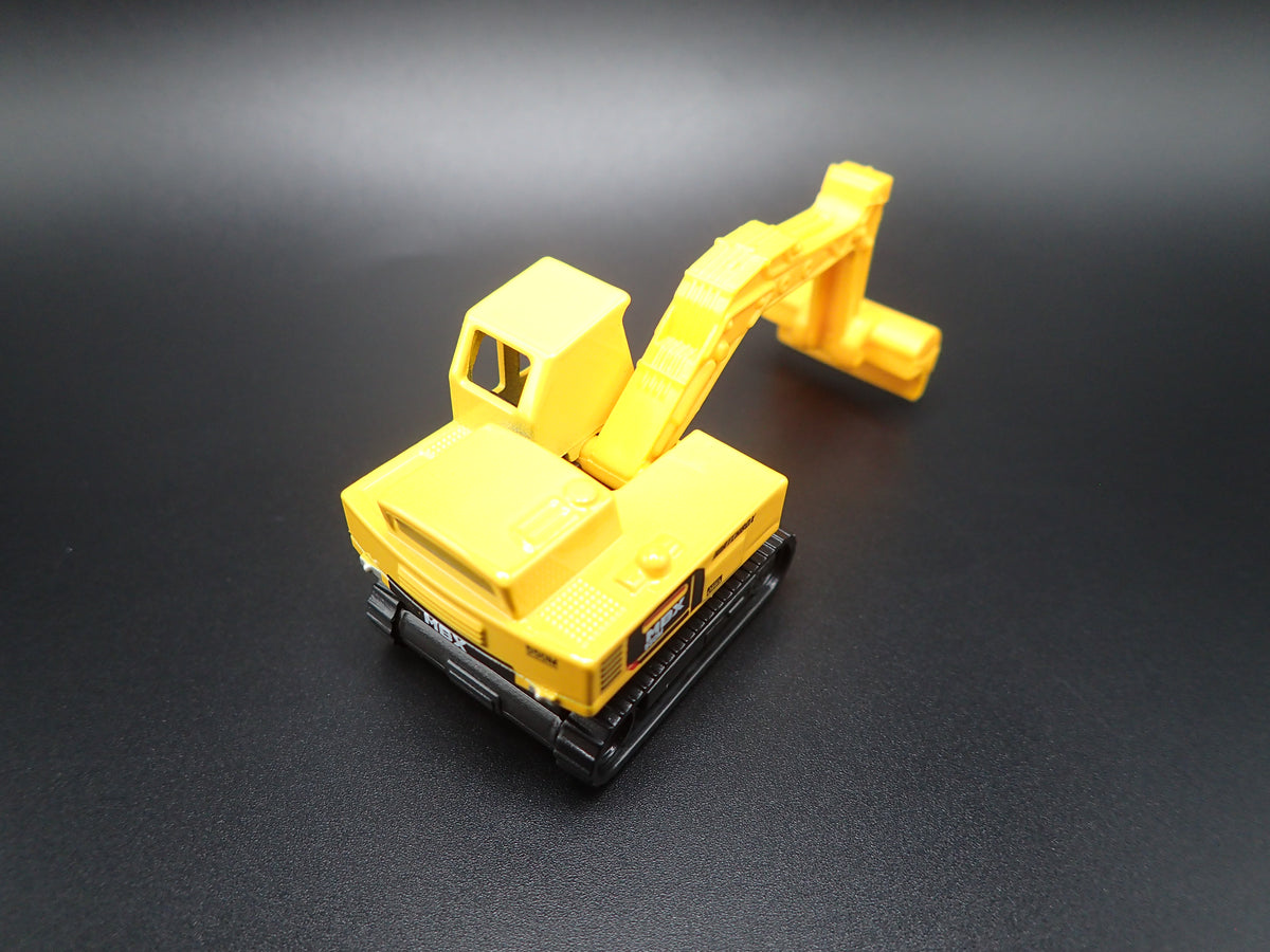 CONSTRUCTION EXCAVATOR YELLOW 1:64 MB SCALE DIORAMA DIECAST MODEL CAR