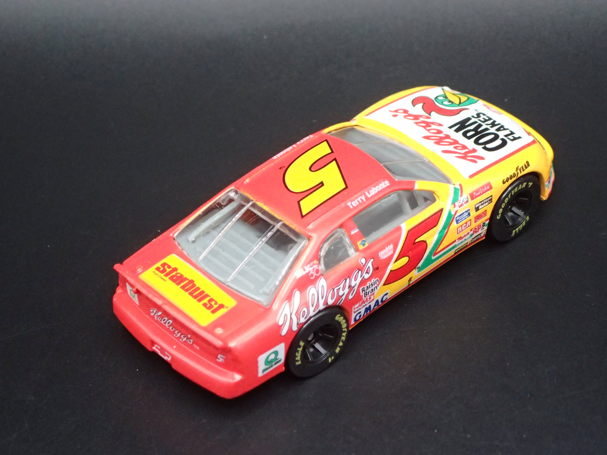 1997 CHEVY CHEVROLET MONTE CARLO 5 TERRY LABONTE NASCAR 1:64 SCALE DIECAST CAR