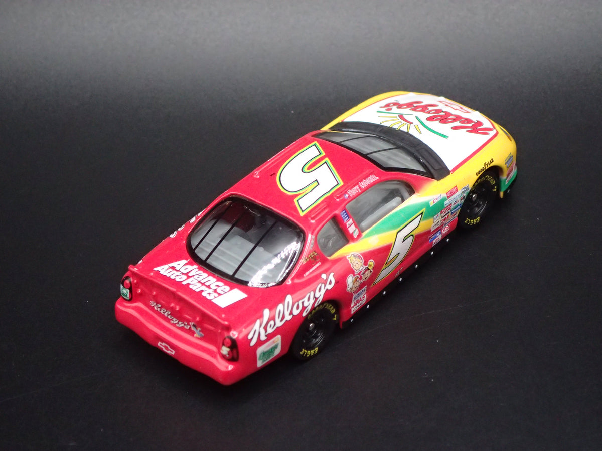 2000 CHEVY CHEVROLET MONTE CARLO 5 TERRY LABONTE NASCAR 1:64 SCALE DIECAST CAR