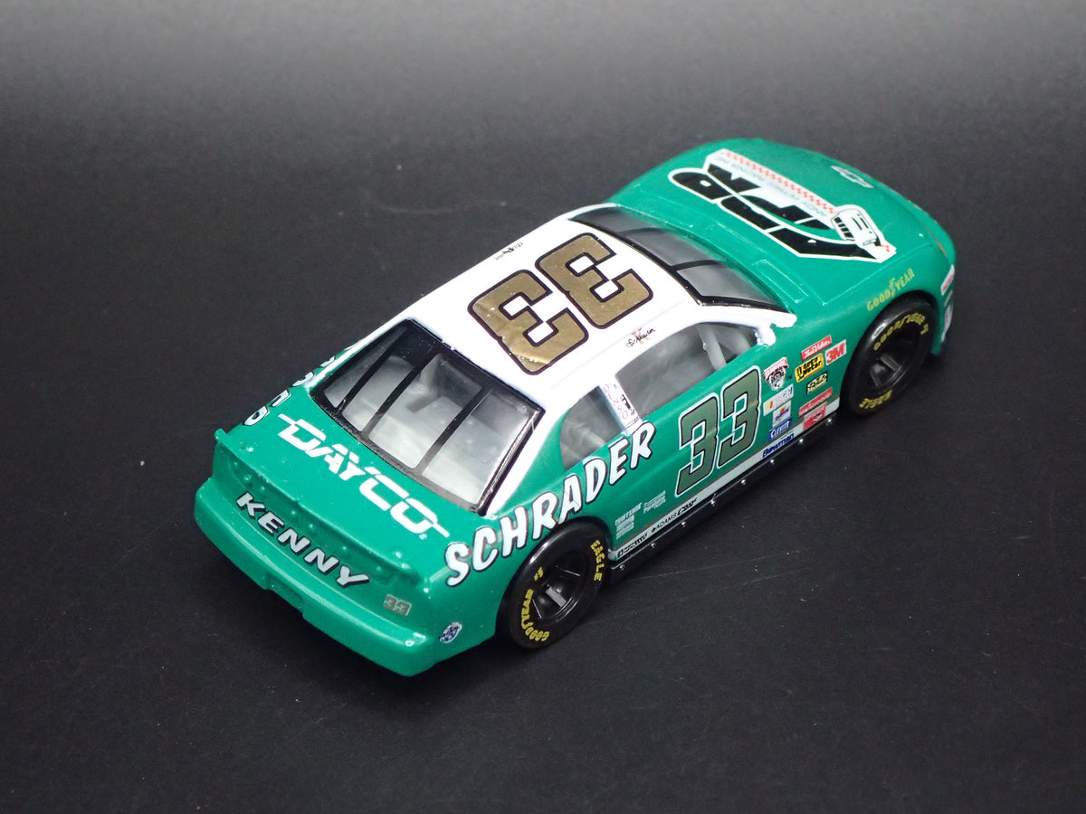 1998 CHEVY CHEVROLET MONTE CARLO 33 KEN SCHRADER NASCAR 1:64 SCALE DIECAST CAR