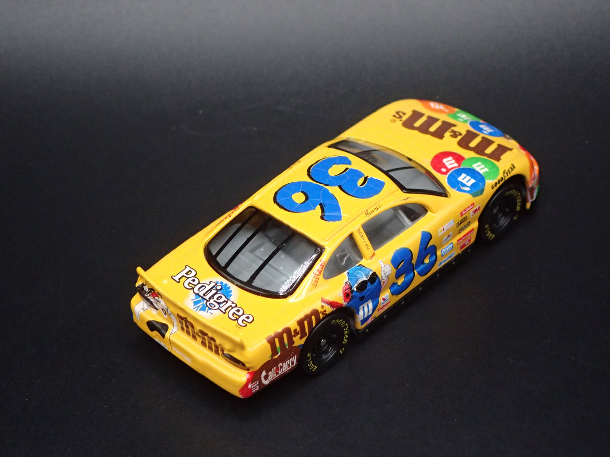 1999 99 PONTIAC GRAND PRIX 36 ERNIE IRVAN M&M'S NASCAR 1:64 SCALE DIECAST CAR