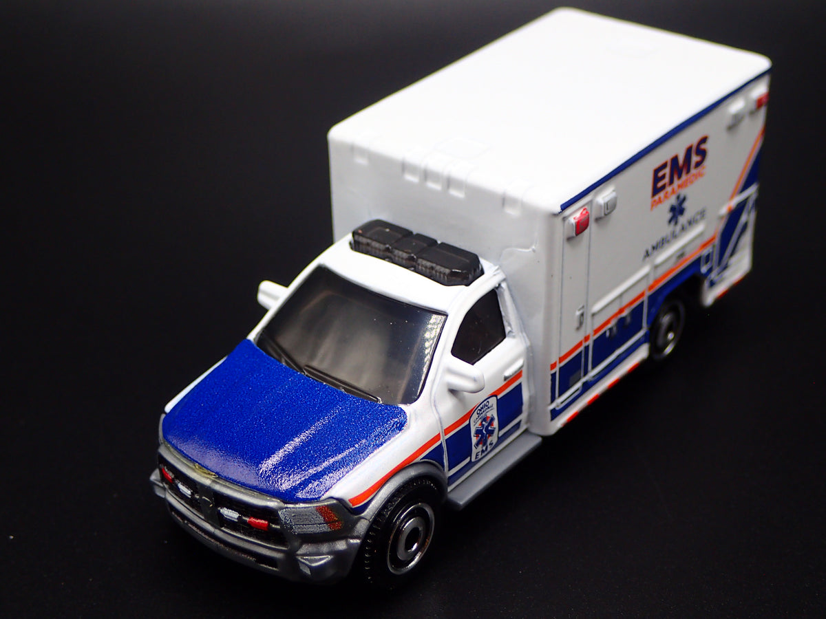 2019 19 RAM AMBULANCE EMS PARAMEDIC 1/64 MB SCALE DIORAMA DIECAST MODEL CAR