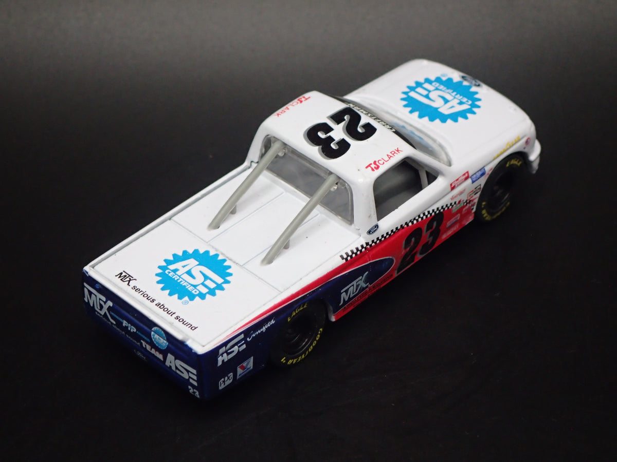 1995 95 FORD F150 #23 TJ CLARK ASE NASCAR TRUCK 1:64 SCALE DIORAMA DIECAST CAR