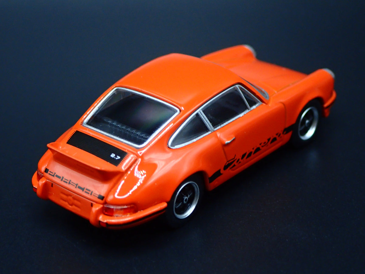1973-1977 PORSCHE 911 CARRERA RS 2.7 ORANGE 1:64 SCALE DIORAMA DIECAST MODEL CAR
