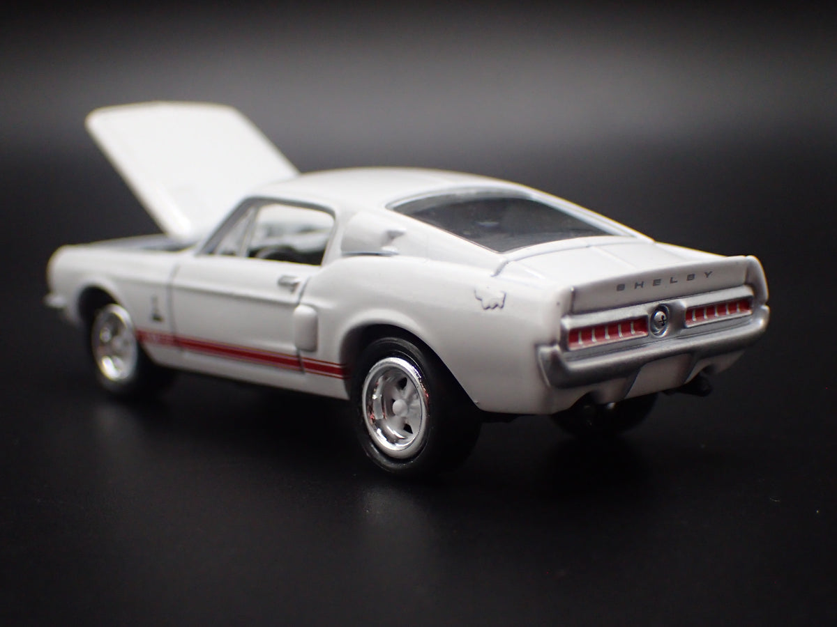 1968 68 FORD MUSTANG SHELBY GT500 1/64 COLLECTIBLE DIORAMA DIECAST MODEL CAR