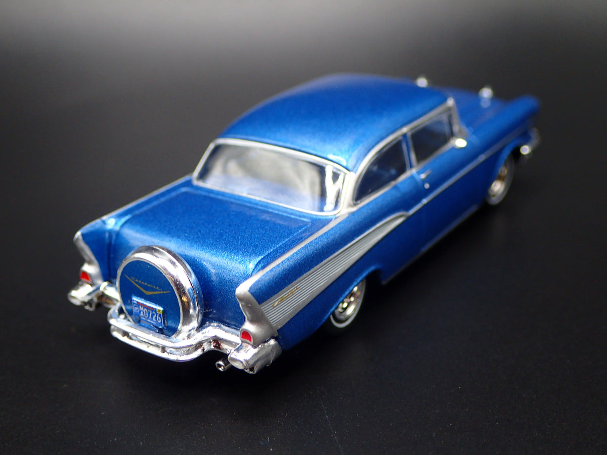 1957 57 CHEVY CHEVROLET BEL AIR SEDAN BLUE 1:64 SCALE DIORAMA DIECAST MODEL CAR