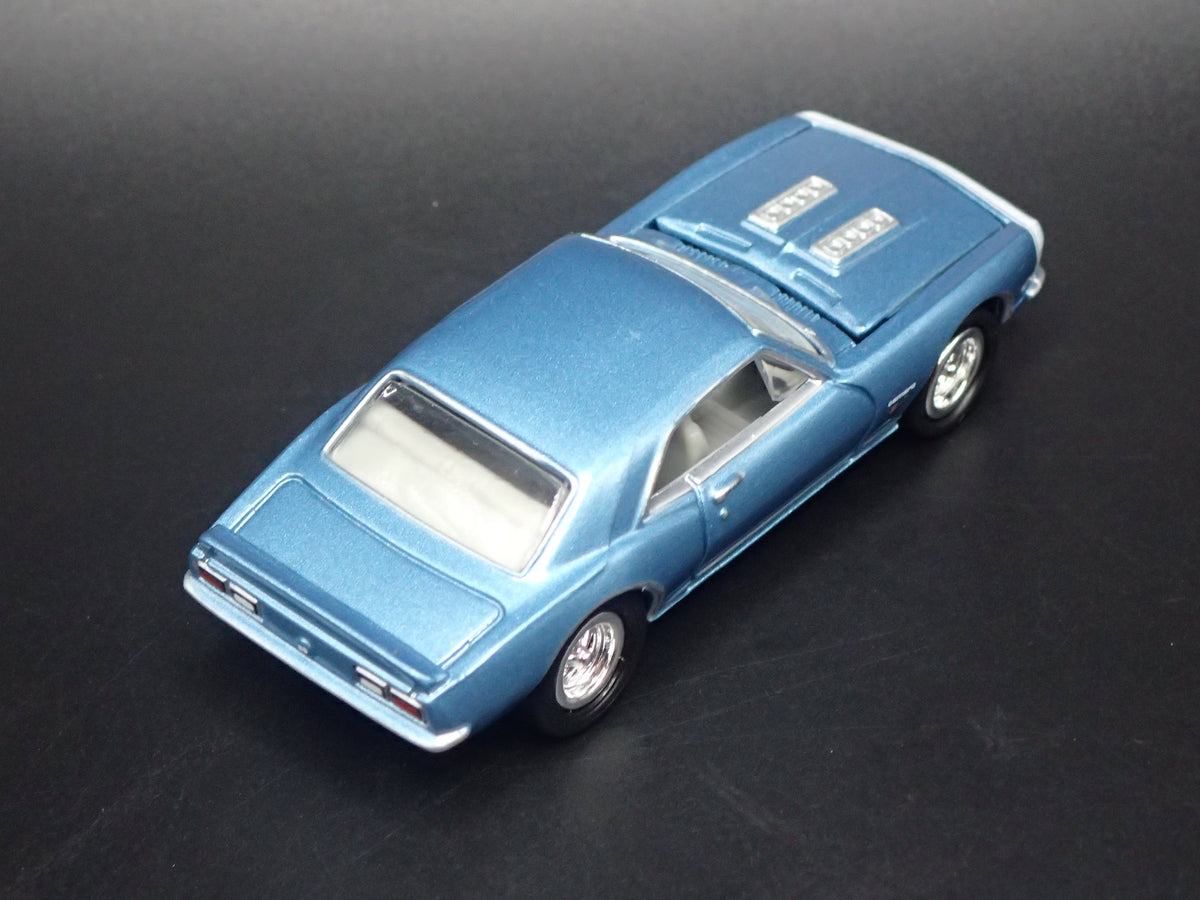 1967 67 CHEVY CHEVROLET CAMARO RS/SS 396 1:64 SCALE DIORAMA DIECAST MODEL CAR