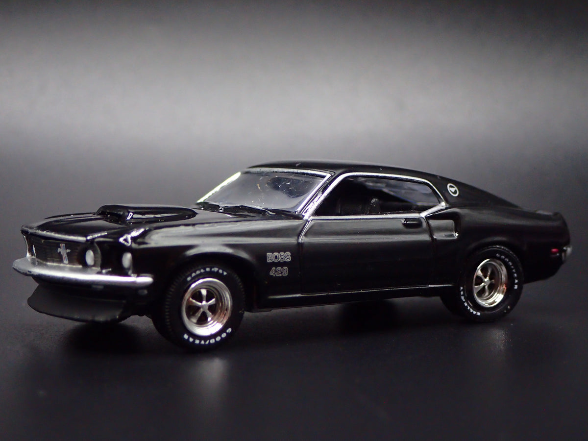 1969 69 FORD MUSTANG BOSS 429 FASTBACK 1/64 SCALE COLLECTIBLE DIECAST MODEL CAR
