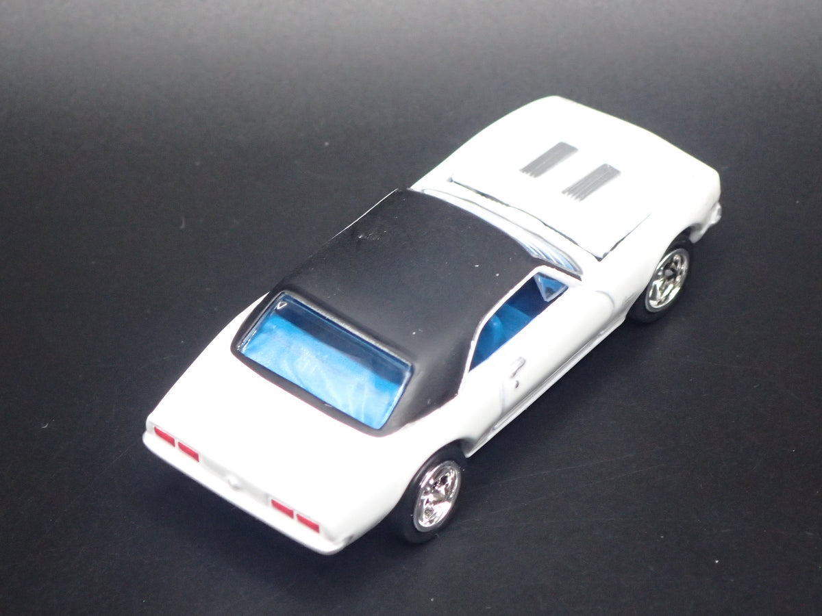 1968 68 CHEVY CHEVROLET CAMARO SS 396 WHITE 1:64 SCALE DIECAST MODEL CAR