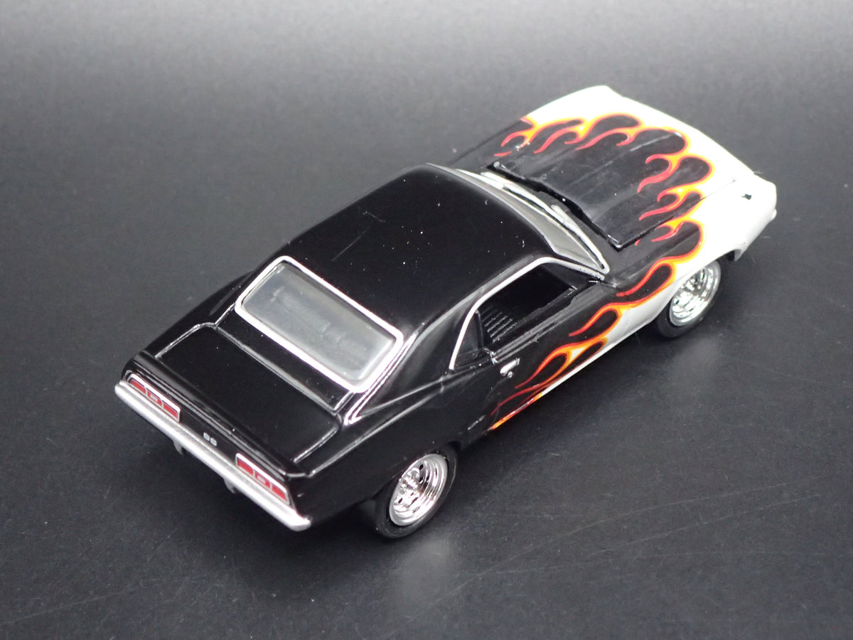 1969 69 CHEVY CHEVROLET CAMARO SS 1:64 SCALE DIORAMA DIECAST MODEL CAR