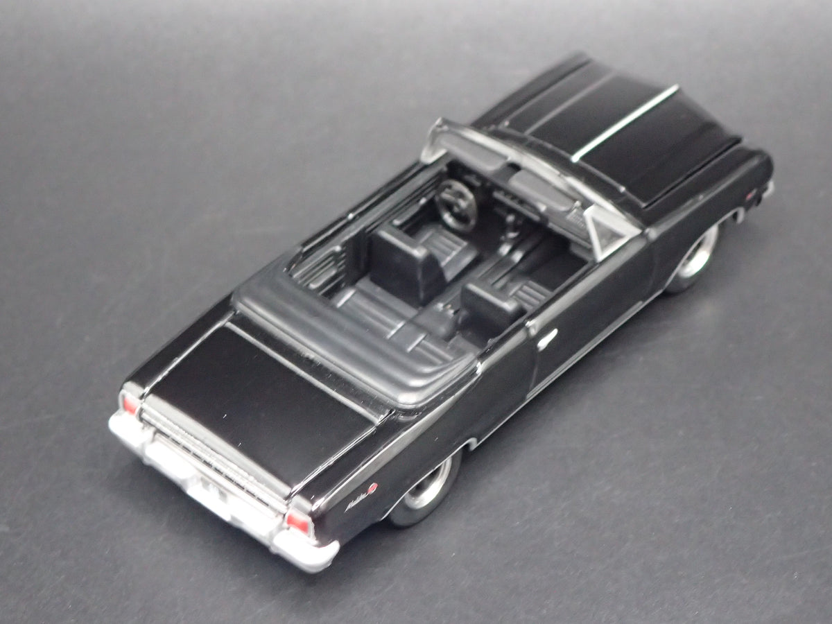 1965 65 CHEVY CHEVROLET CHEVELLE CONVERTIBLE 1:64 SCALE DIORAMA DIECAST MODEL CAR
