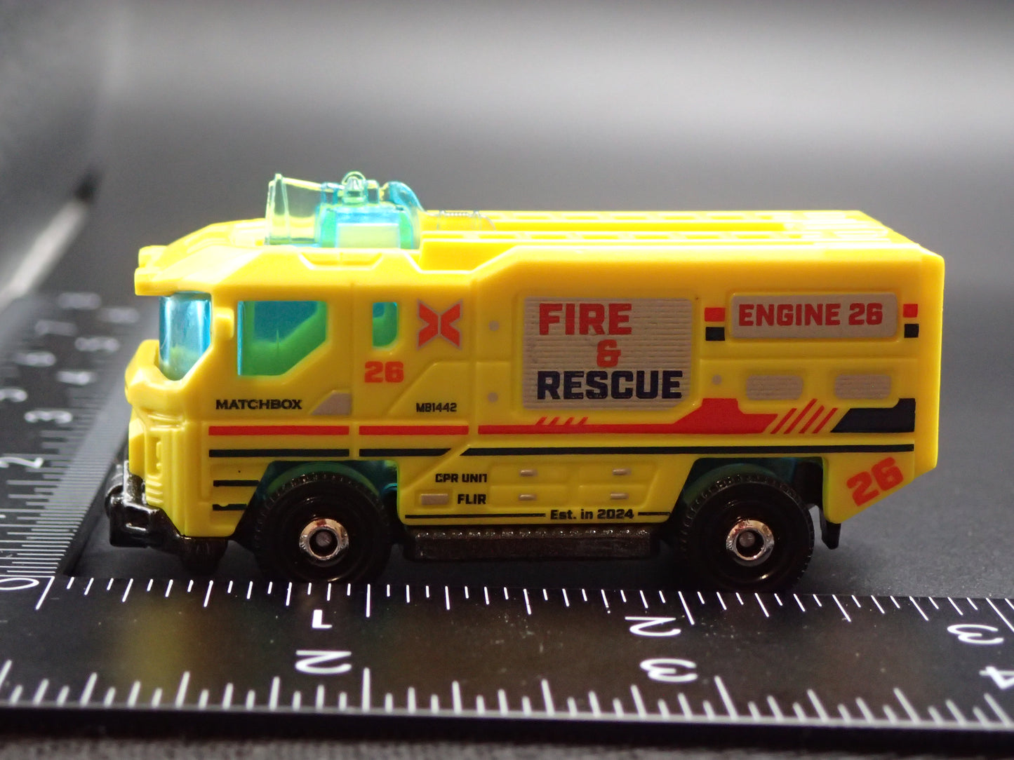 FIRE ENGINE TRUCK BLAZE BUSTER II YELLOW 1:64 MB SCALE DIORAMA DIECAST MODEL CAR