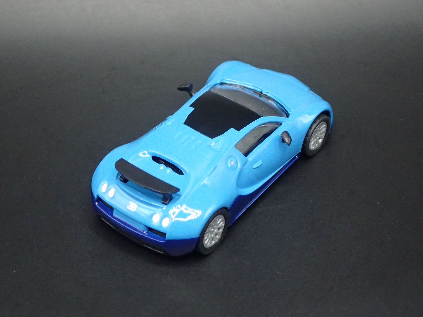2005-2011 BUGATTI VEYRON SUPER CAR BLUE 1:64 SCALE DIORAMA DIECAST MODEL CAR