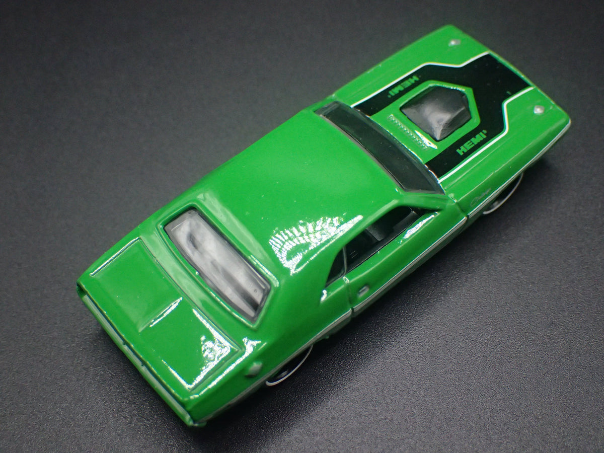 1970 70 DODGE CHALLENGER HEMI GREEN 1:64 SCALE COLLECTIBLE DIECAST MODEL CAR