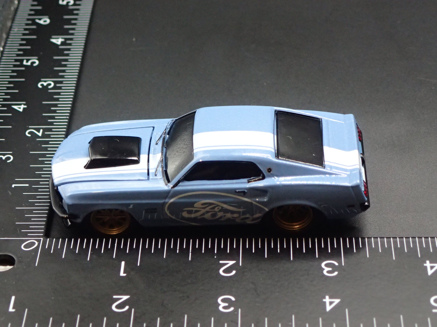 1969 69 FORD MUSTANG BOSS 429 FASTBACK BLUE 1/64 SCALE DIORAMA DIECAST MODEL CAR