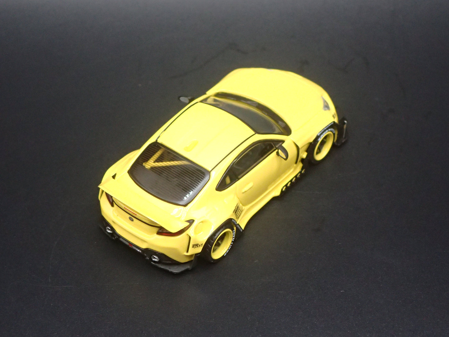 2021-2026 TOYOTA GR86 PANDEM 1/64 SCALE COLLECTIBLE DIORAMA DIECAST MODEL CAR