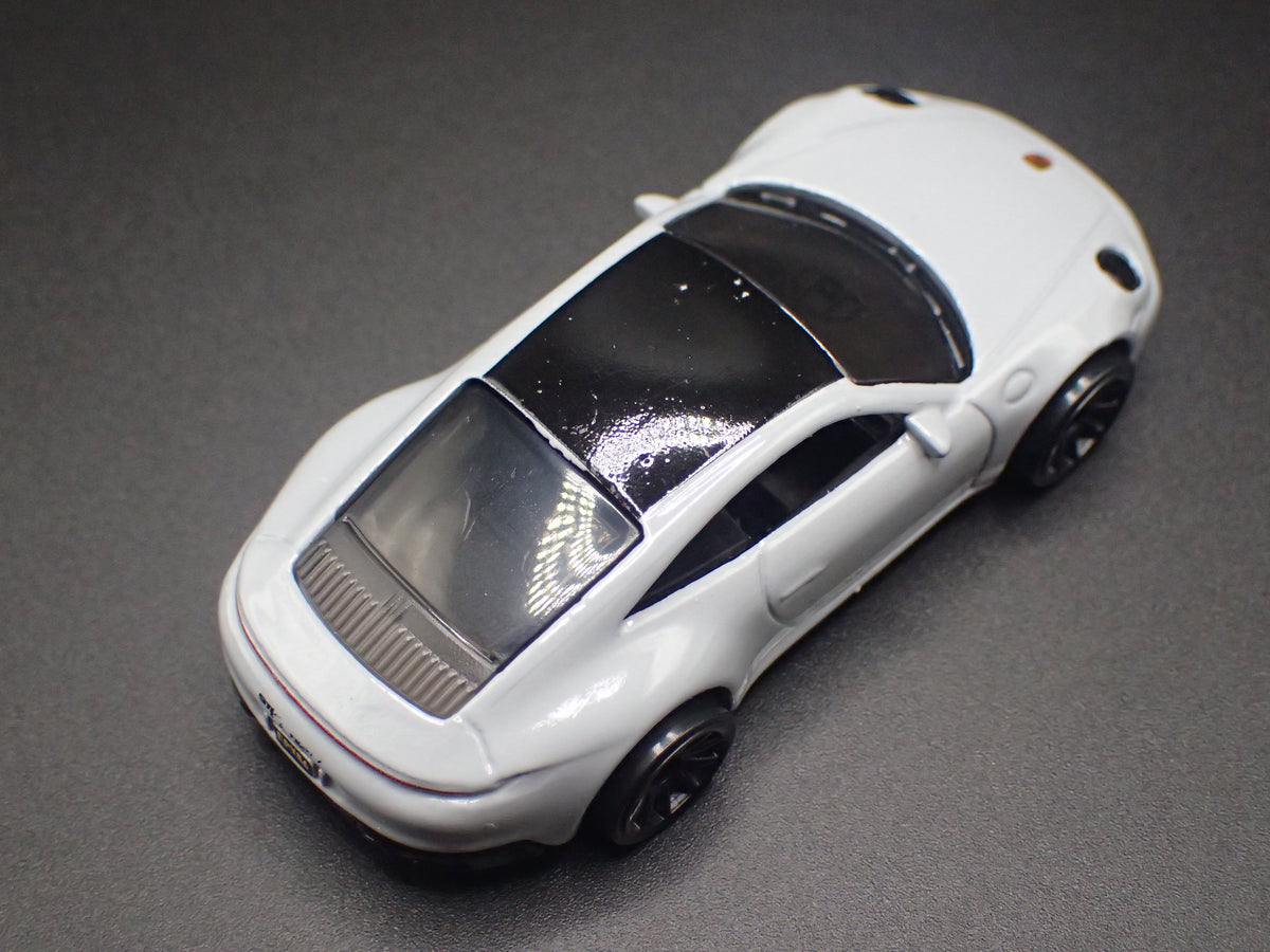 2017-2022 PORSCHE 911 CARRERA TOURING GRAY 1:64 SCALE DIORAMA DIECAST MODEL CAR