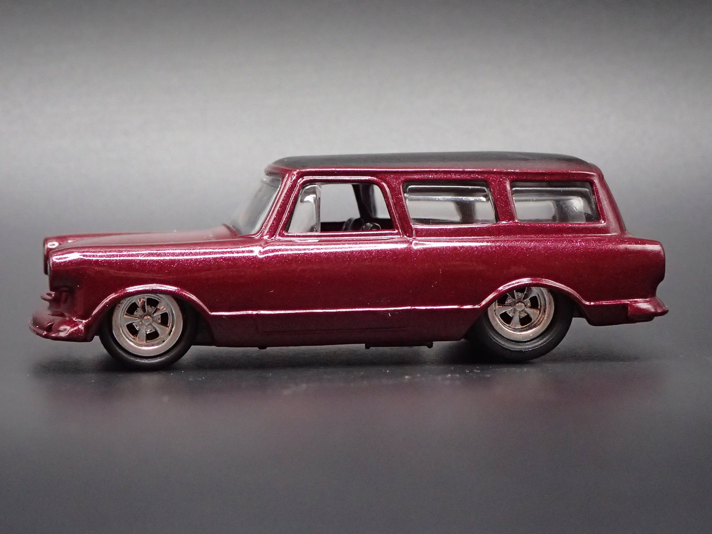 1959 59 AMC RAMBLER WAGON BURGUNDY 1/64 SCALE COLLECTIBLE DIORAMA DIECAST MODEL CAR